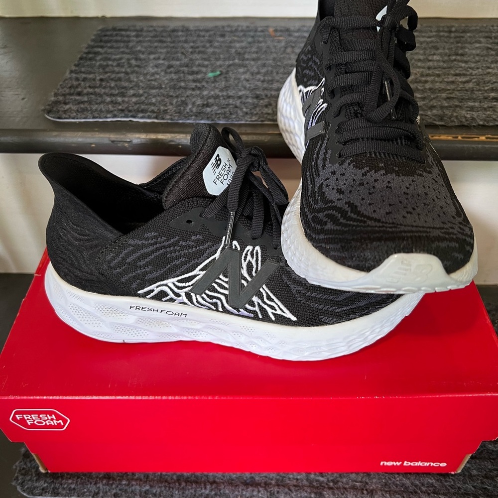 Women’s New balance sneakers